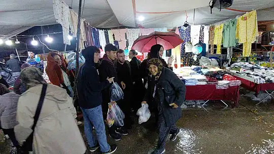 Bolu genelinde gök gürültülü sağanak etkili oldu