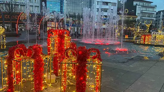 Bolu'nun en işlek meydanı ışıl ışıl oldu