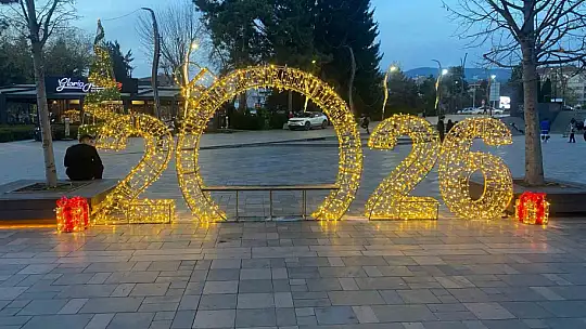 Bolu'nun en işlek meydanı ışıl ışıl oldu