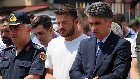 Bolu'nun gönüllü kahramanı gözyaşlarıyla son yolculuğuna uğurlandı