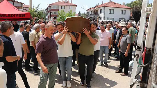 Bolu'nun gönüllü kahramanı gözyaşlarıyla son yolculuğuna uğurlandı