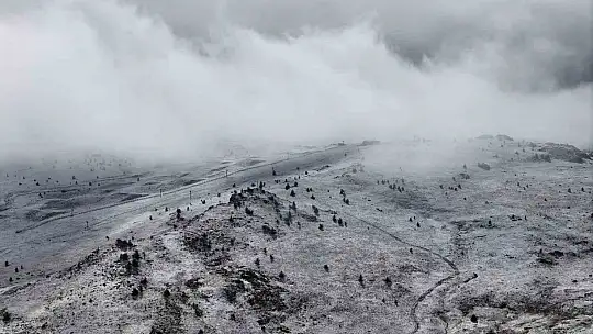 Bolu'nun yüksekleri beyaz örtüyle kaplandı