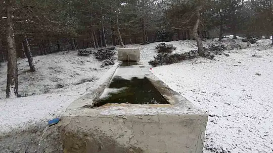 Bolu'nun yükseklerinde kar kalınlığı 5 santimetreye ulaştı