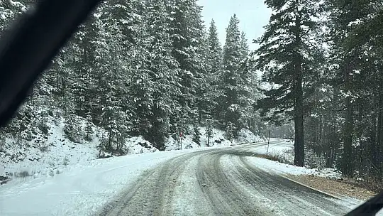 Bolu'nun yükseklerinde kar yağışı etkili oluyor