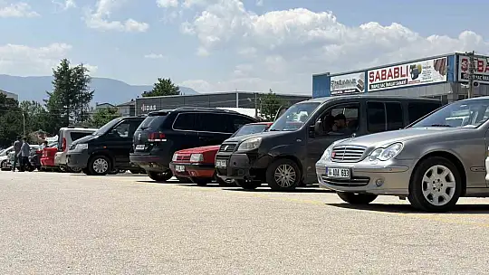 Bolu Oto Pazarı'nda araç çok, satış yok