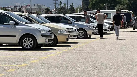 Bolu Oto Pazarı'nda araç çok, satış yok