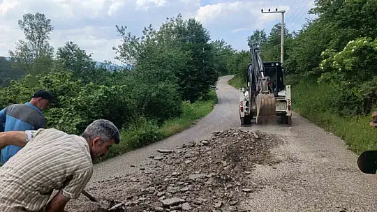 Bozuk yollarda yama çalışmaları sürüyor