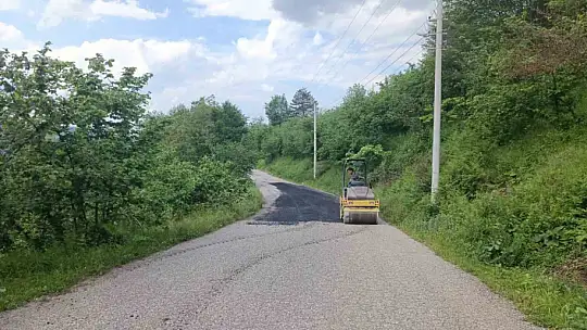 Bozuk yollarda yama çalışmaları sürüyor
