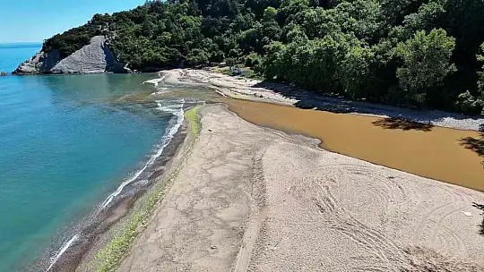 Bu plajdakiler 10 adımda il değiştiriyor