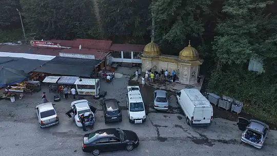 Bu su için şehir dışından geliyorlar