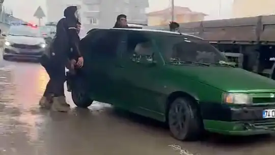 Bu yol hız yapan sürücülerin kabusu oluyor