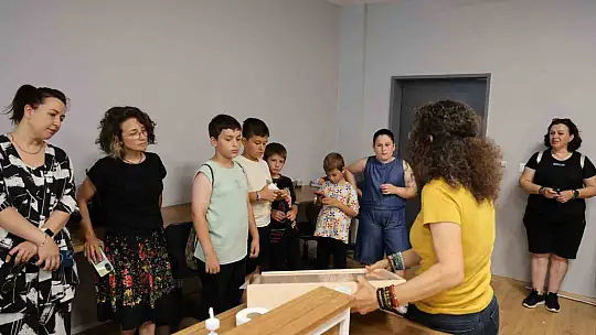 Büyük bir ilgiyle böceklerin dünyasını tanıdılar