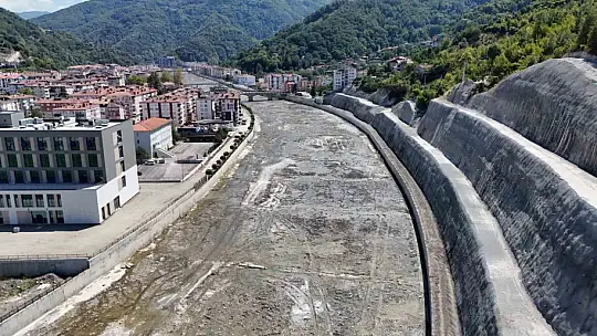 Büyük sel felaketinin 4'üncü yıl dönümü: Bir ilçe yeniden inşa edildi