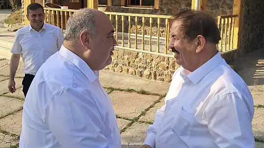 Başkan Dönmez yüzlerce misafir ağırladı