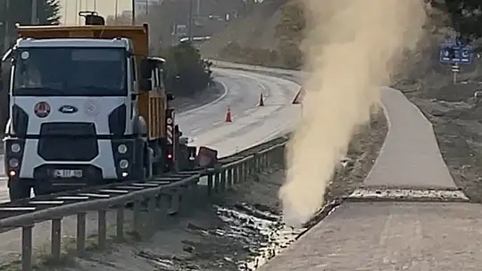 Çalışmalar sırasında patlayan doğal gaz borusu tedirgin etti