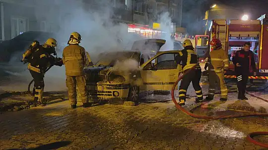 Sürücü son anda kurtuldu