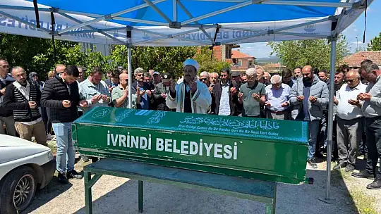 Çanakkale'deki kazada hayatını kaybeden 2 kişi Balıkesir'de toprağa verildi