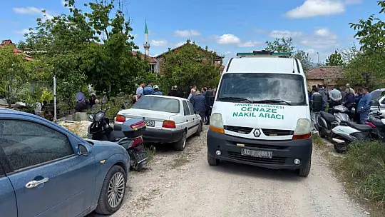 Çanakkale'deki kazada hayatını kaybeden 2 kişi Balıkesir'de toprağa verildi