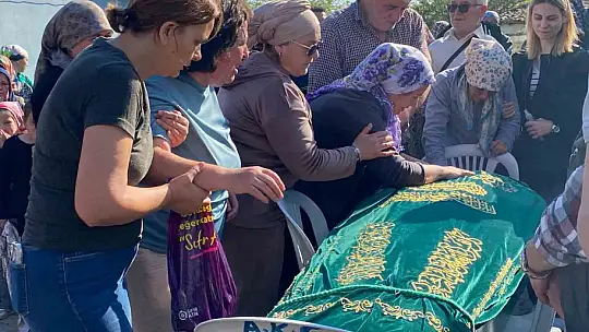 Çanakkale'deki kazada hayatını kaybeden 2 kişi Balıkesir'de toprağa verildi