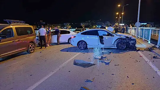Çaycuma'da araçlara çarpan sürücü olay yerinden kaçtı