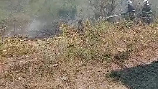 Çaycuma'da çalılık alanda yangın çıktı