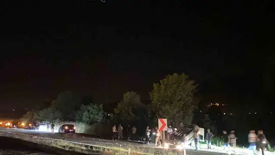 Çaycuma'da direksiyon hakimiyetini kaybeden otomobil takla attı: 1 yaralı