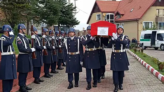 Çaycuma'da kalbine yenik düşen jandarma personeline son görev