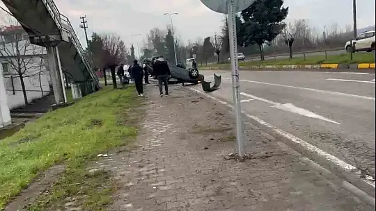 Çaycuma'da otomobil takla attı