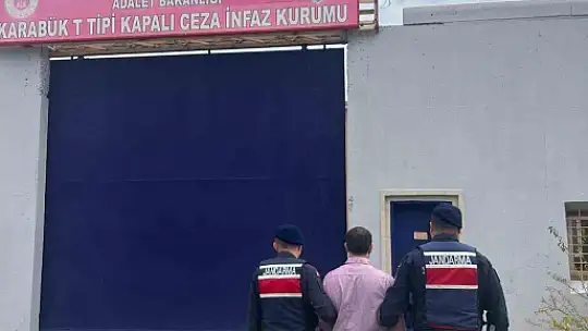 Cezaevi firarisi camide uyurken yakalandı