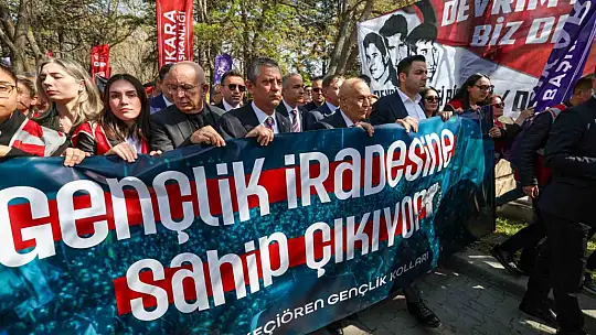 CHP Genel Başkanı Özel: 'Türk ve Kürt kardeşliğini kararlılıkla savunmaya devam edeceğiz'