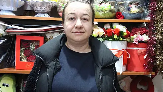 Çiçekçilerde Sevgililer Günü telaşı
