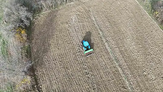 Çiftçilerin ekim mesaisi başladı, 12 bin yıllık siyez toprakla buluştu