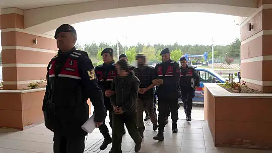 Çiftlik evlerini kenevir serasına çeviren sanıkların yargılanmasına devam edildi