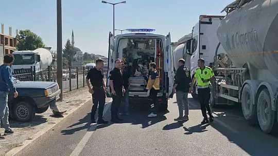 Çimento yüklü silobas otomobile çarptı: 2'si çocuk 7 kişi yaralı