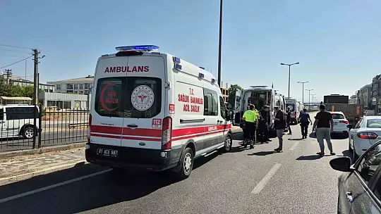 Çimento yüklü silobas otomobile çarptı: 2'si çocuk 7 kişi yaralı