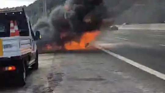 Cip Bolu Dağı Tüneli girişinde alev topuna döndü