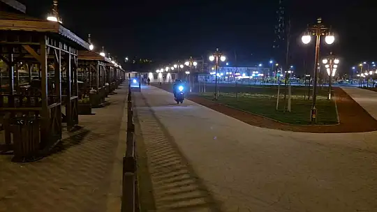Çocuk parkında yaptıkları akrobatlık pahalıya patladı