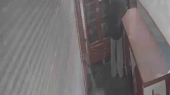 Çocuklar büfenin kilidini çözdü: İşletmeci isyan etti