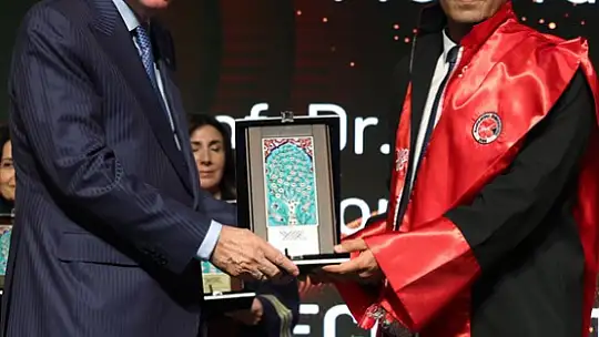 Cumhurbaşkanı Erdoğan'dan Kastamonu Üniversitesi'ne üstün başarı ödülü