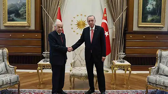 Cumhurbaşkanı Erdoğan, MHP Genel Başkanı Devlet Bahçeli'yi Beştepe'de kabul etti.