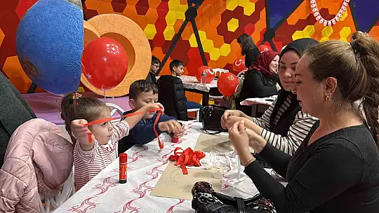 Cumhuriyet coşkusu aile atölyesinde yaşandı