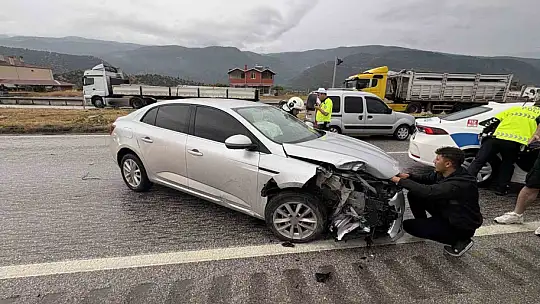 D100'de sağanak yağış çok sayıda kazaya sebep oldu