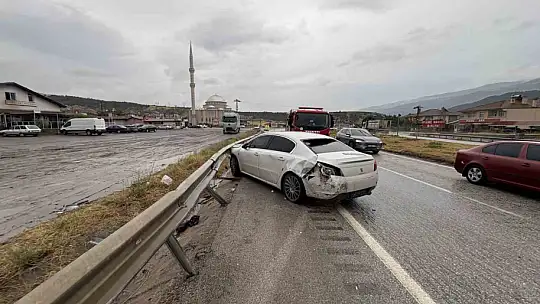 D100'de sağanak yağış çok sayıda kazaya sebep oldu