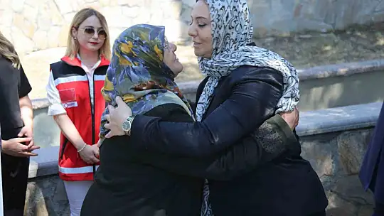 Demokrasi Ve Milli Birlik Günü'nde şehitler dualarla anıldı