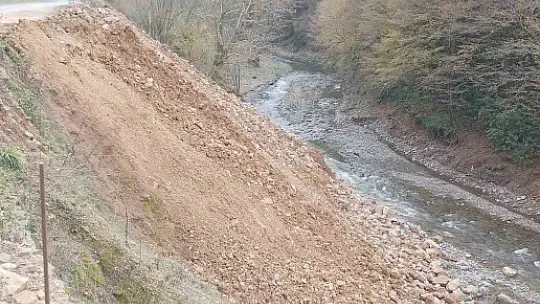 Dere yataklarına mesken atık ve moloz dökülüyor