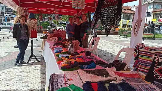 Devrek'te Anneler Günü alışveriş festivali ilgi gördü