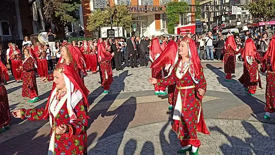Devrek'te kadınların darbuka şovu