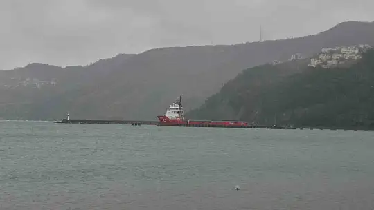 Gemiler Amasra Limanı'na sığındı