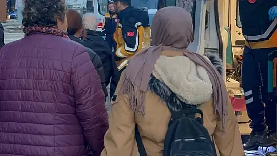 Doğalgaz kombisi yangın çıkardı: 3 kişi dumandan etkilendi