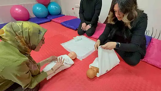Doğru bilinen yanlışları, gebe okulunda öğrendiler